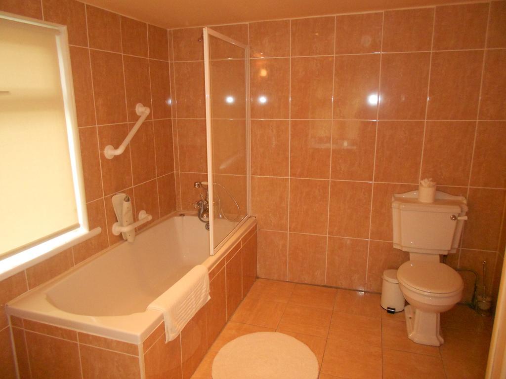 Tralia Farmhouse Self Catering Farranfore ห้อง รูปภาพ
